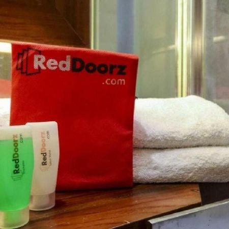 Hotel Reddoorz Near Goa Panggung à Pangandaran Extérieur photo