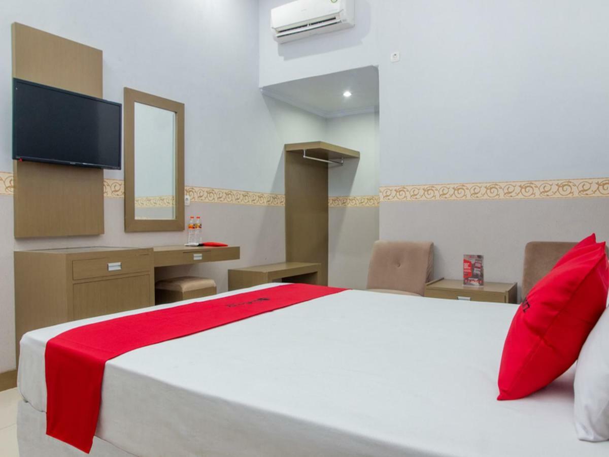 Hotel Reddoorz Near Goa Panggung à Pangandaran Extérieur photo