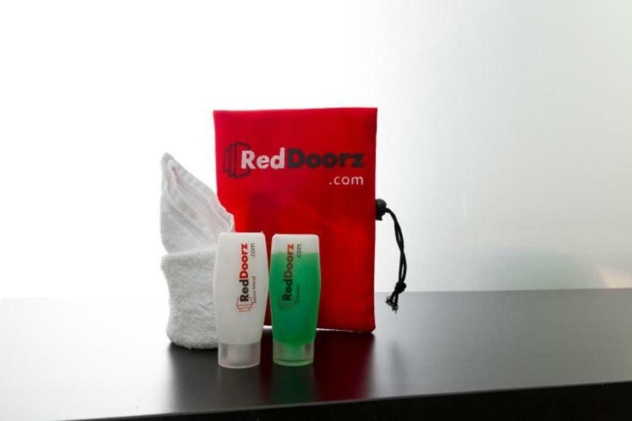 Hotel Reddoorz Near Goa Panggung à Pangandaran Extérieur photo
