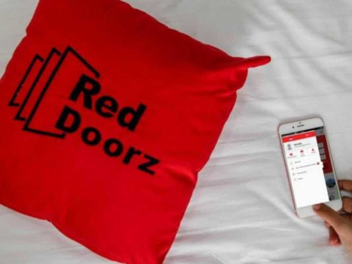 Hotel Reddoorz Near Goa Panggung à Pangandaran Extérieur photo