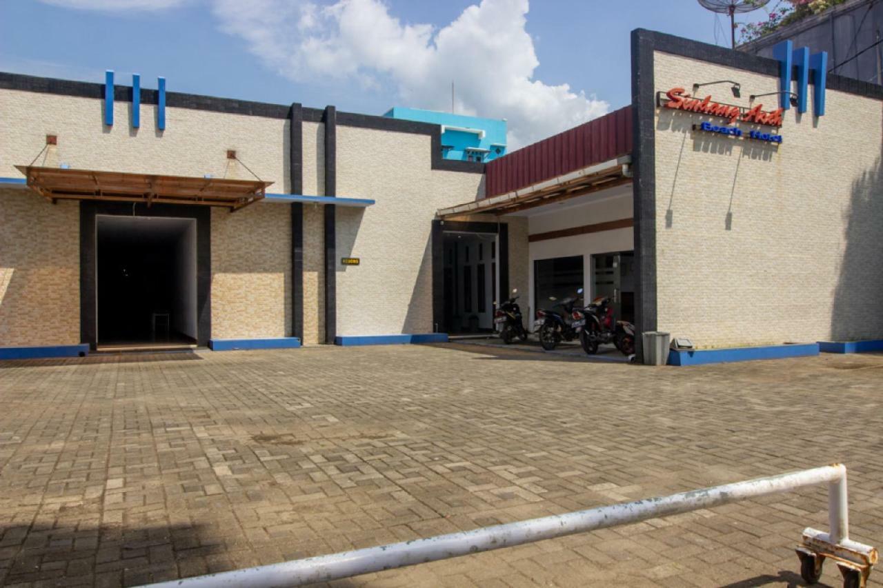 Hotel Reddoorz Near Goa Panggung à Pangandaran Extérieur photo